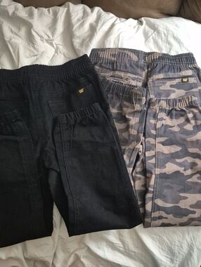 Kids' Elastic Waist Cargo Pants - Black & Camo